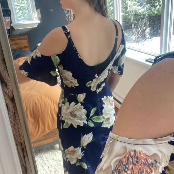 Dress - Picture 3 of 6